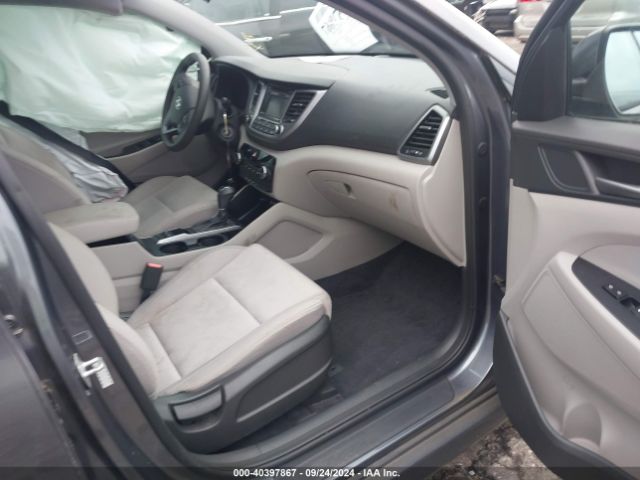 Photo 4 VIN: KM8J3CA4XGU197451 - HYUNDAI TUCSON 