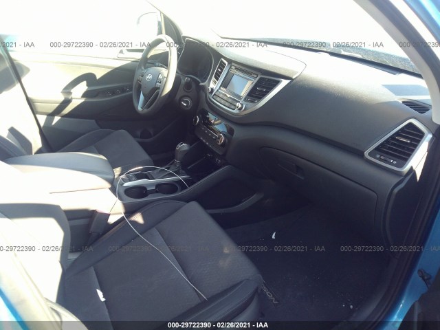 Photo 4 VIN: KM8J3CA4XGU210764 - HYUNDAI TUCSON 