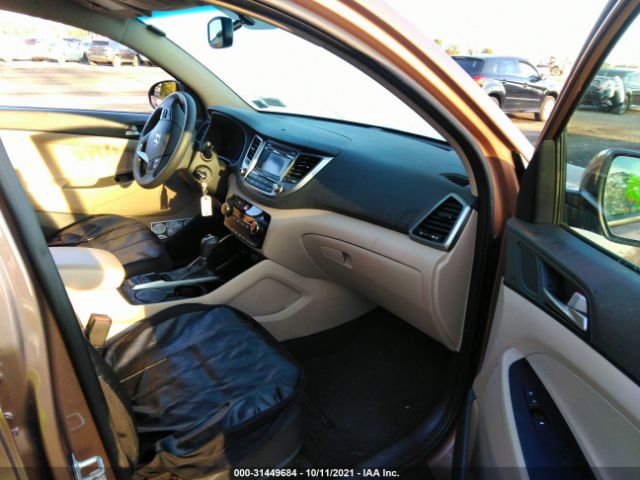 Photo 4 VIN: KM8J3CA4XGU242694 - HYUNDAI TUCSON 