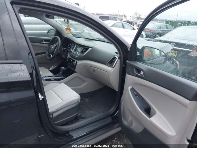 Photo 4 VIN: KM8J3CA4XHU262185 - HYUNDAI TUCSON 