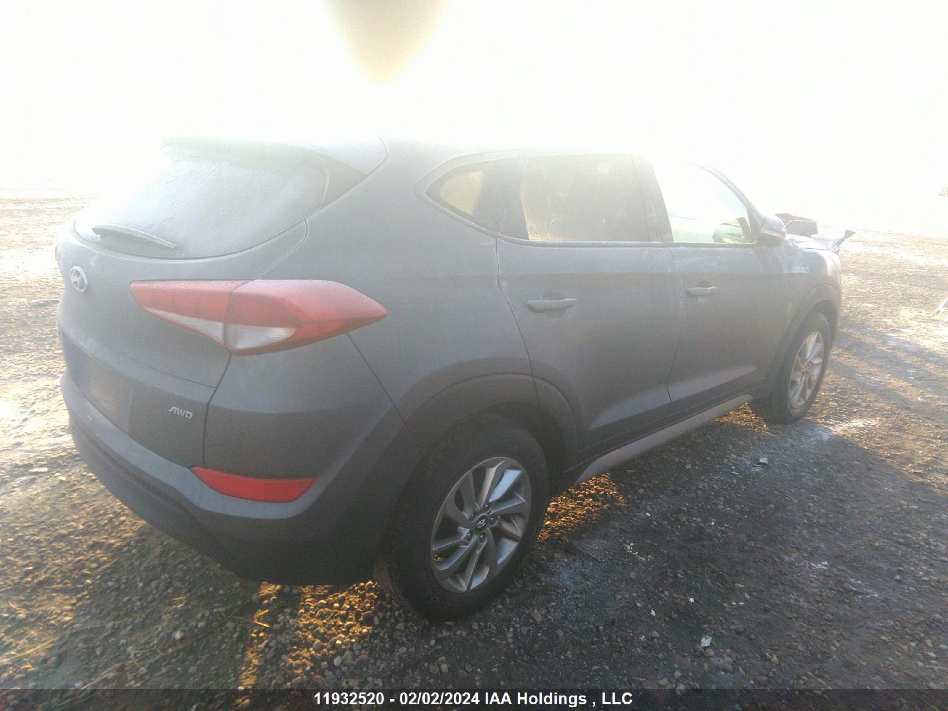 Photo 3 VIN: KM8J3CA4XHU384125 - HYUNDAI TUCSON 