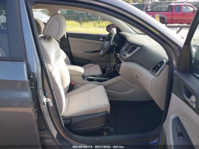 Photo 4 VIN: KM8J3CA4XHU436563 - HYUNDAI TUCSON 