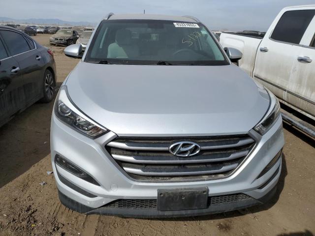 Photo 4 VIN: KM8J3CA4XHU457820 - HYUNDAI TUCSON LIM 