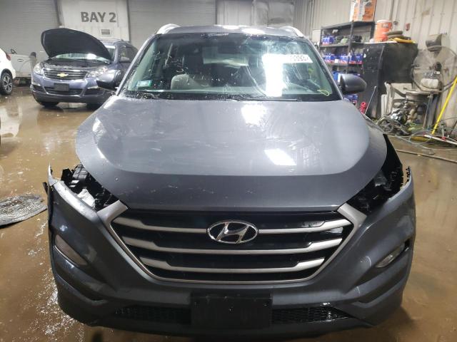 Photo 4 VIN: KM8J3CA4XHU468588 - HYUNDAI TUCSON LIM 