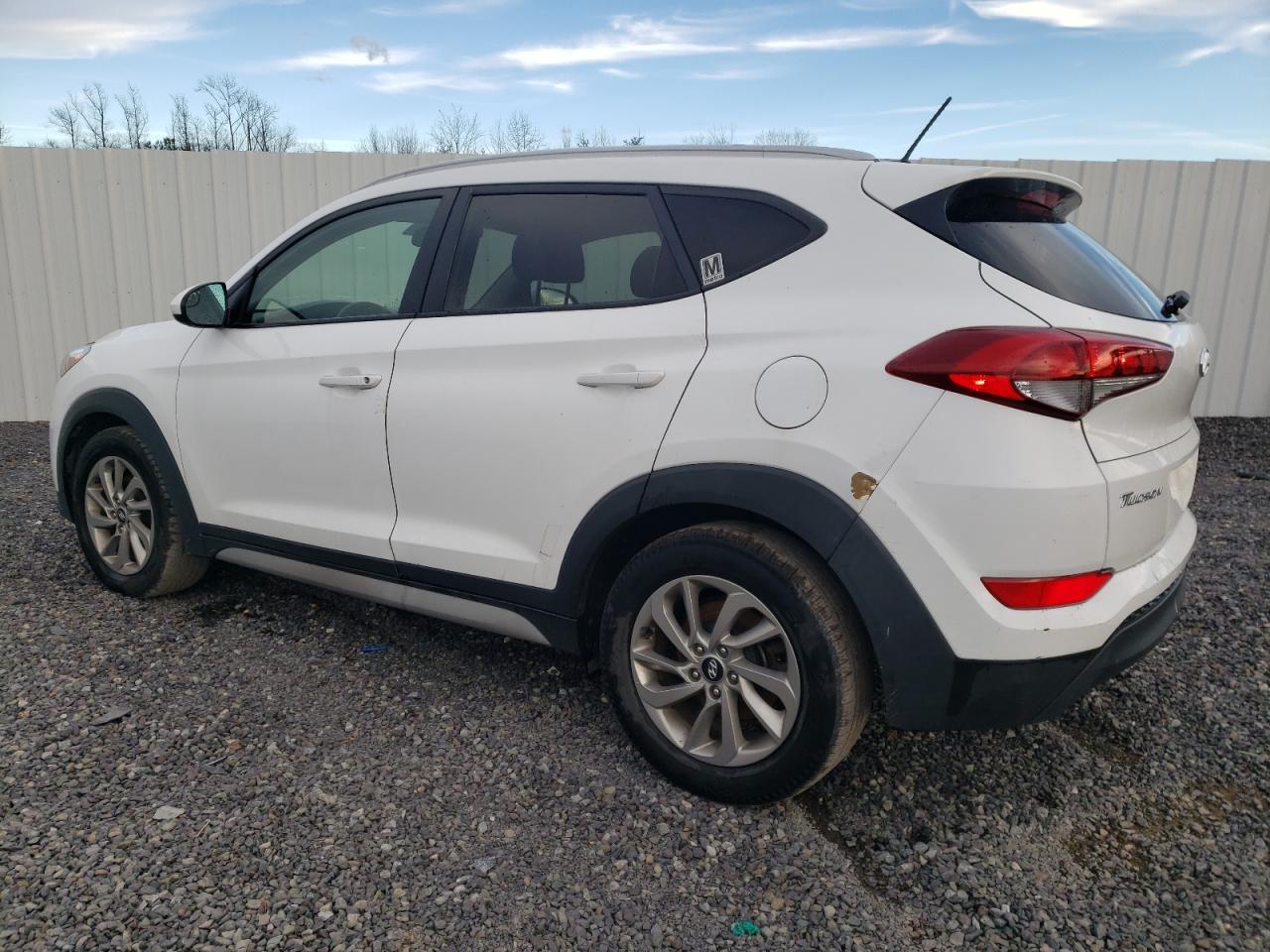 Photo 1 VIN: KM8J3CA4XHU527655 - HYUNDAI TUCSON 