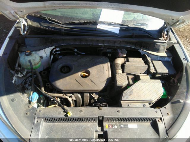 Photo 9 VIN: KM8J3CA4XHU551387 - HYUNDAI TUCSON 