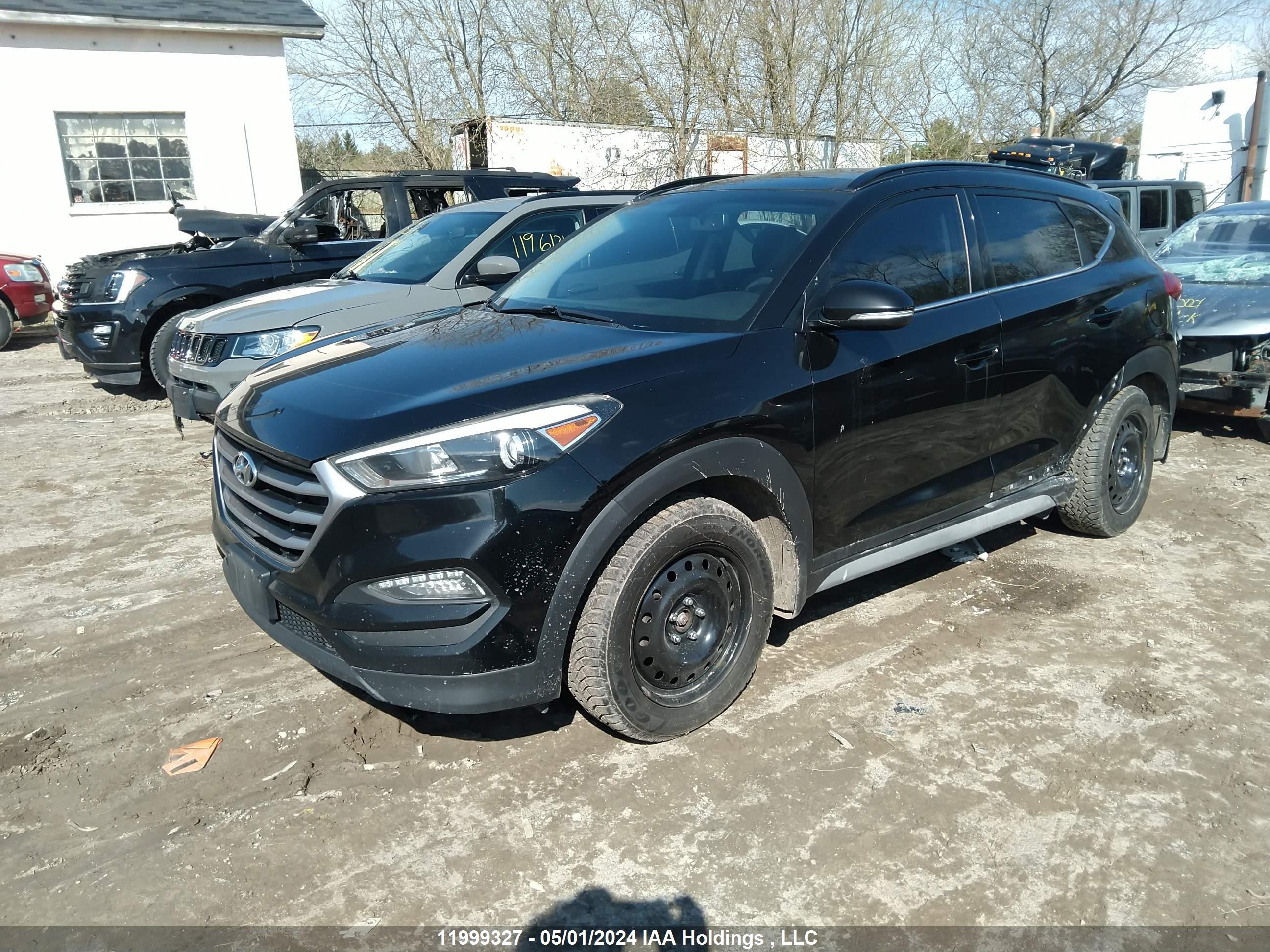 Photo 1 VIN: KM8J3CA4XHU563135 - HYUNDAI TUCSON 