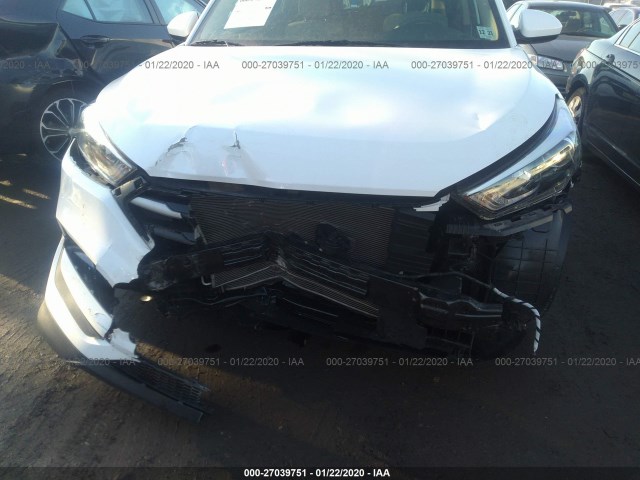 Photo 5 VIN: KM8J3CA4XHU591050 - HYUNDAI TUCSON 