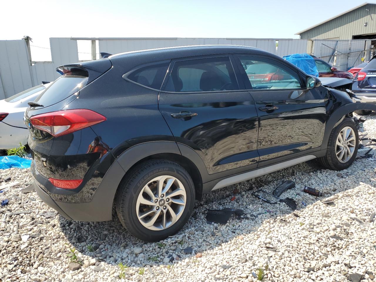 Photo 2 VIN: KM8J3CA4XJU643119 - HYUNDAI TUCSON 