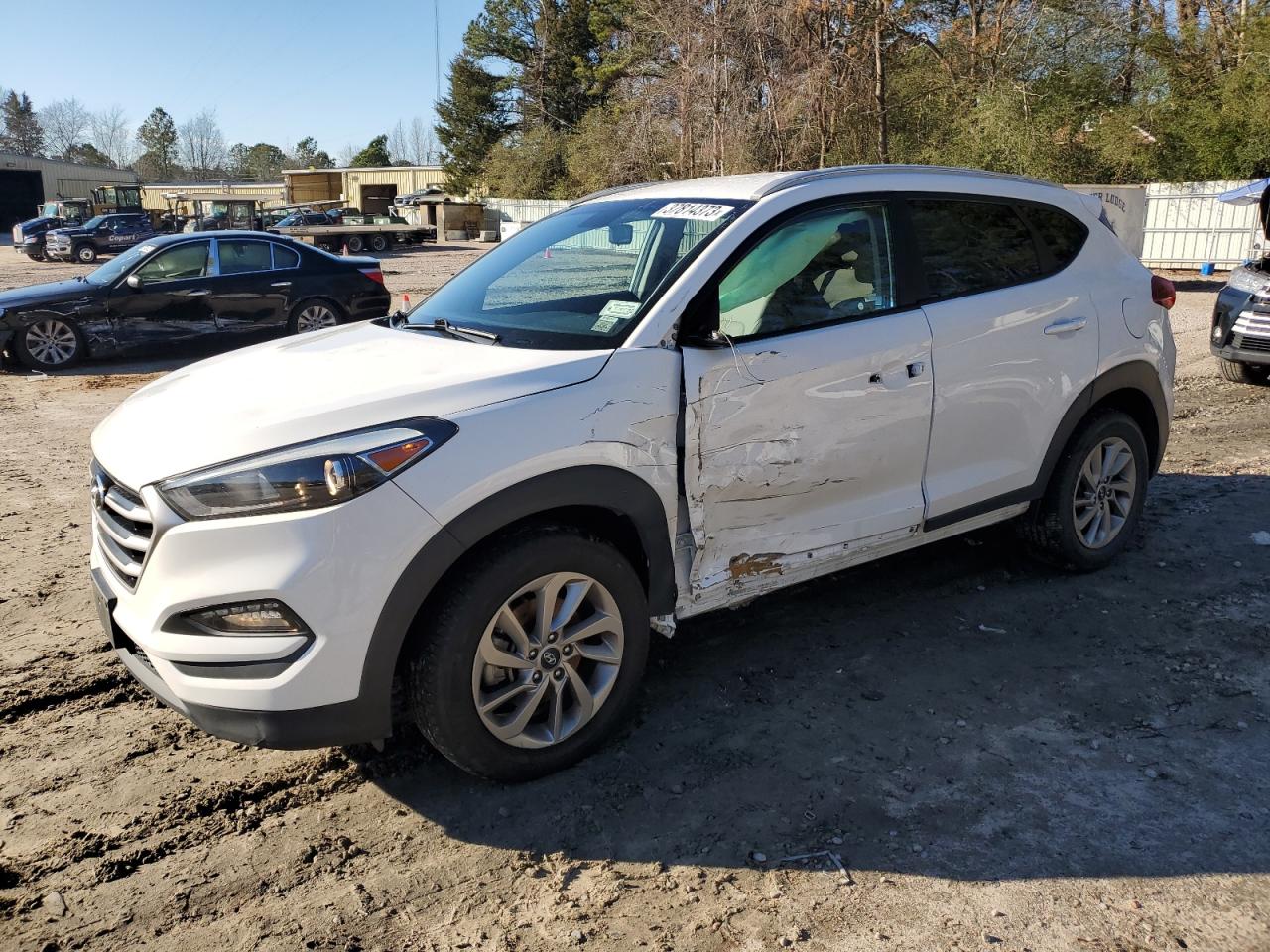 Photo 0 VIN: KM8J3CA4XJU713878 - HYUNDAI TUCSON 