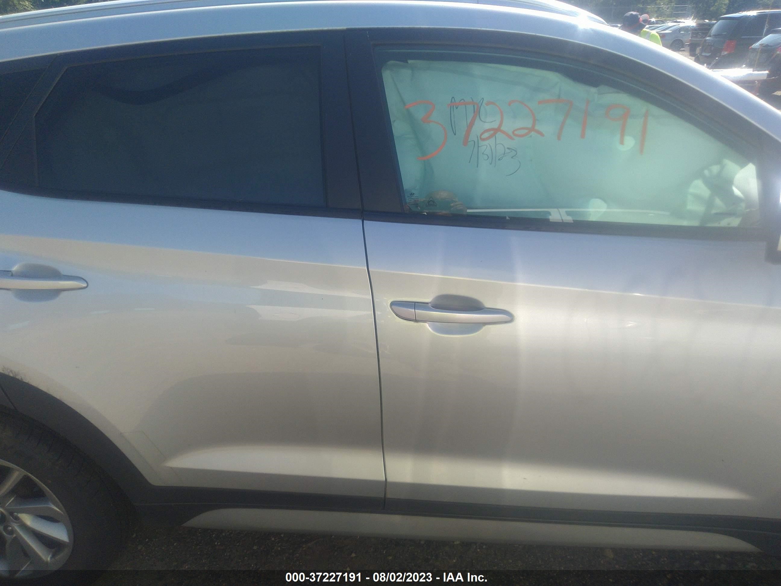 Photo 12 VIN: KM8J3CA4XJU723147 - HYUNDAI TUCSON 