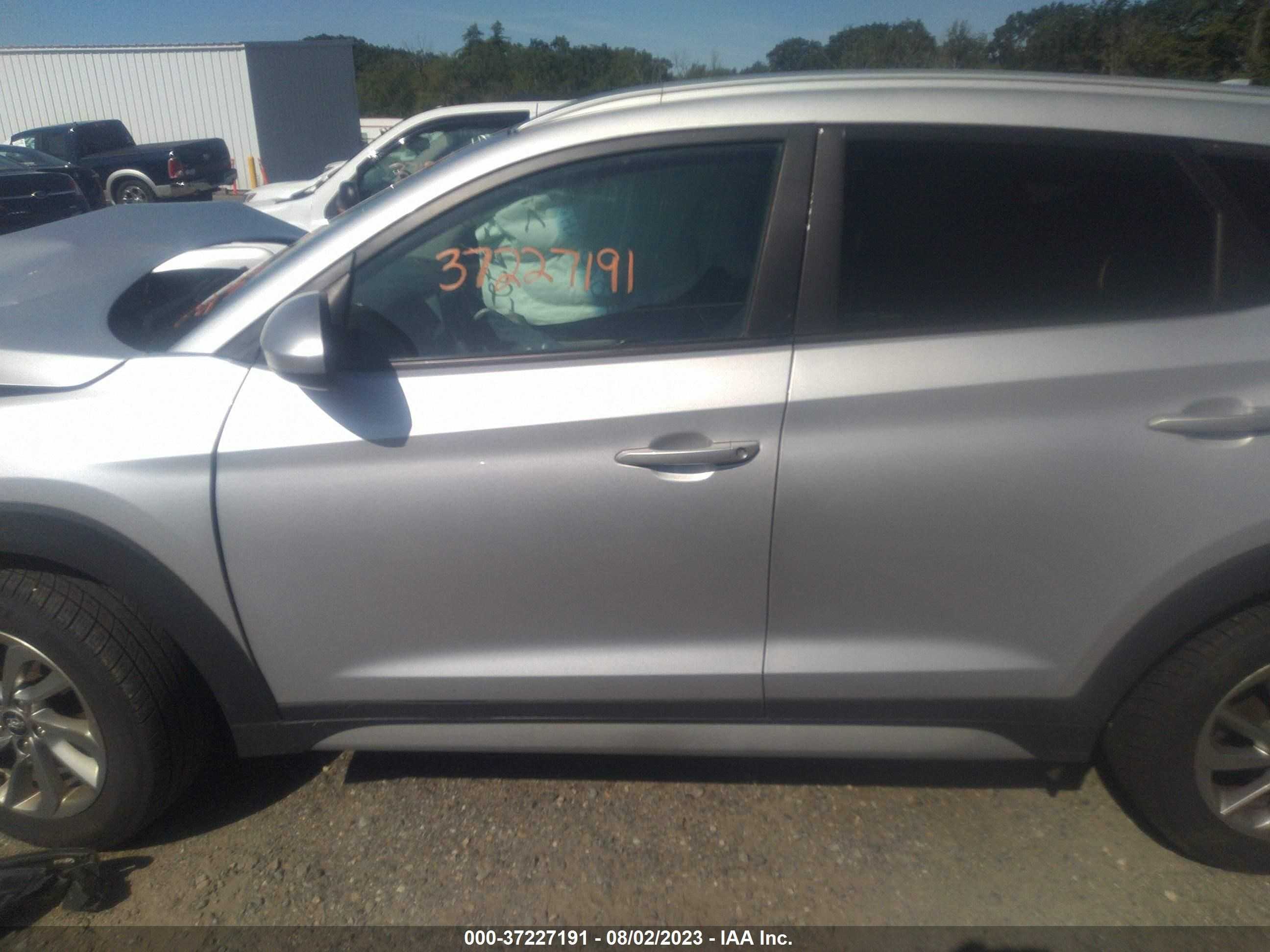 Photo 13 VIN: KM8J3CA4XJU723147 - HYUNDAI TUCSON 