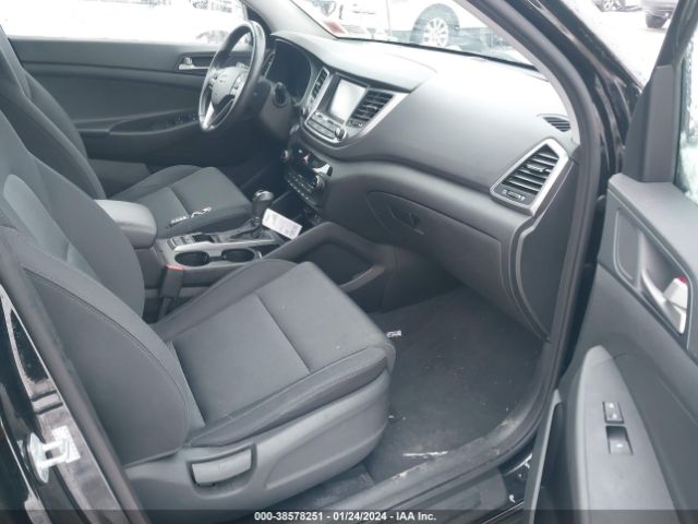 Photo 4 VIN: KM8J3CAL0JU761770 - HYUNDAI TUCSON 