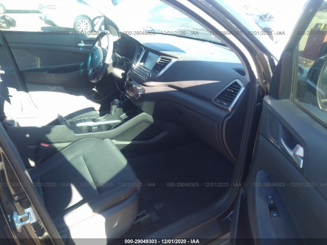 Photo 4 VIN: KM8J3CAL0JU805251 - HYUNDAI TUCSON 