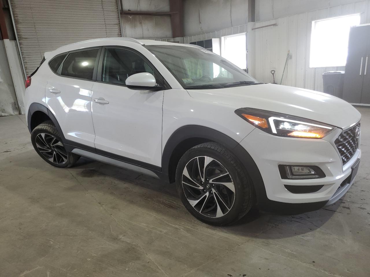 Photo 3 VIN: KM8J3CAL0KU858954 - HYUNDAI TUCSON 