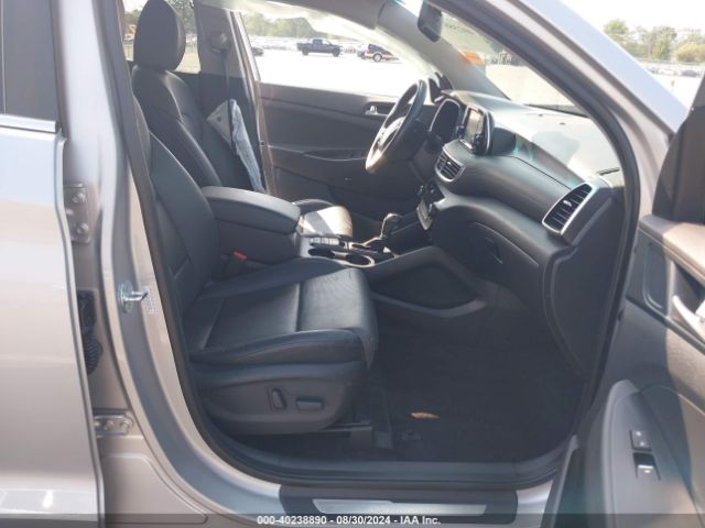 Photo 4 VIN: KM8J3CAL1MU395807 - HYUNDAI TUCSON 