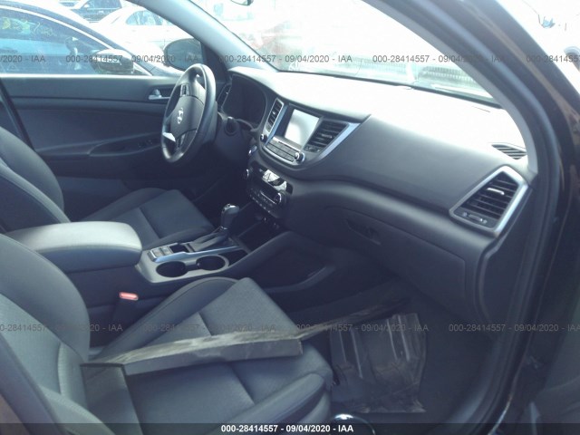 Photo 4 VIN: KM8J3CAL2JU734649 - HYUNDAI TUCSON 