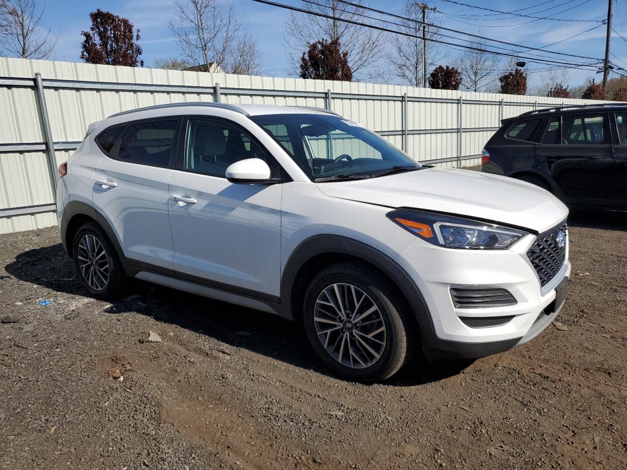 Photo 3 VIN: KM8J3CAL2KU052484 - HYUNDAI TUCSON 