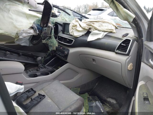 Photo 4 VIN: KM8J3CAL3KU871049 - HYUNDAI TUCSON 