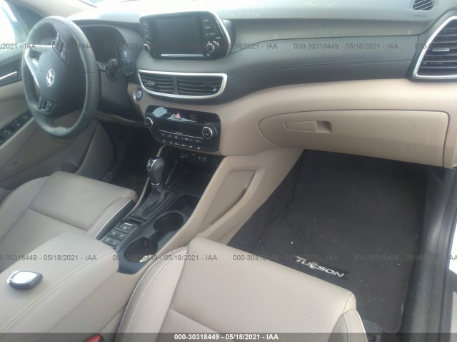 Photo 4 VIN: KM8J3CAL3MU367636 - HYUNDAI TUCSON 