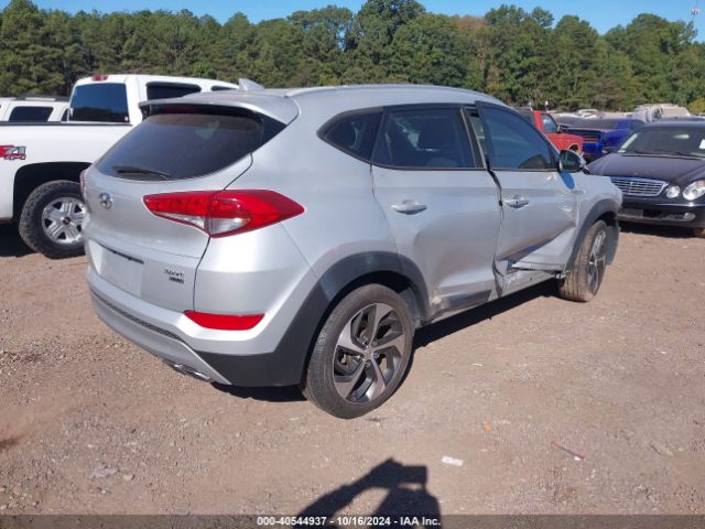 Photo 3 VIN: KM8J3CAL4JU747225 - HYUNDAI TUCSON 