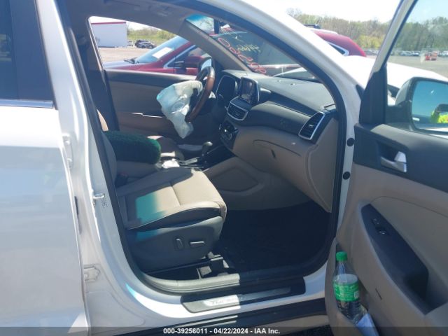 Photo 4 VIN: KM8J3CAL4MU300561 - HYUNDAI TUCSON 