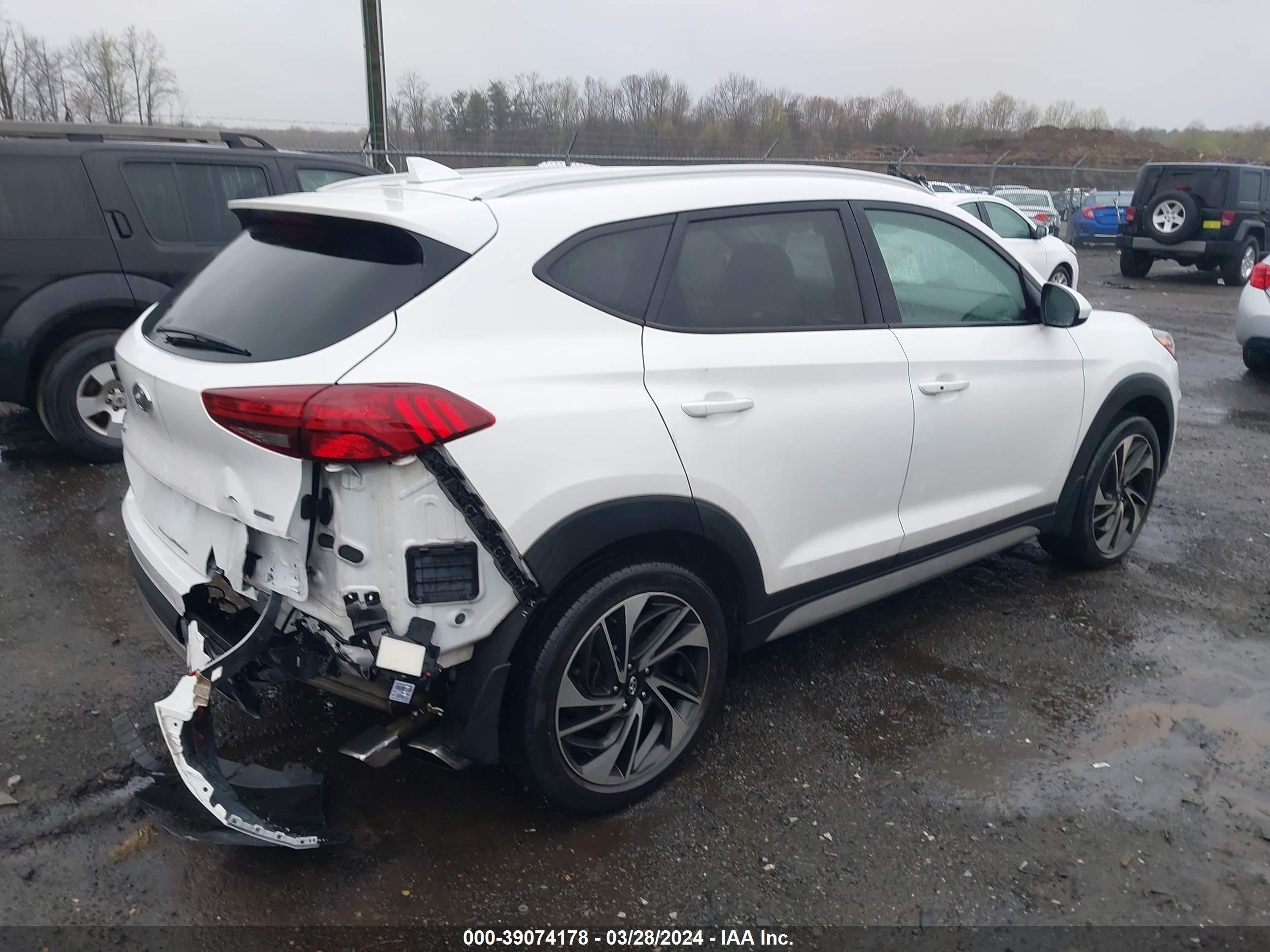 Photo 3 VIN: KM8J3CAL5KU850445 - HYUNDAI TUCSON 