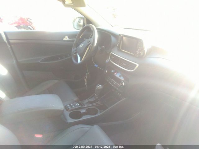 Photo 4 VIN: KM8J3CAL5MU348778 - HYUNDAI TUCSON 