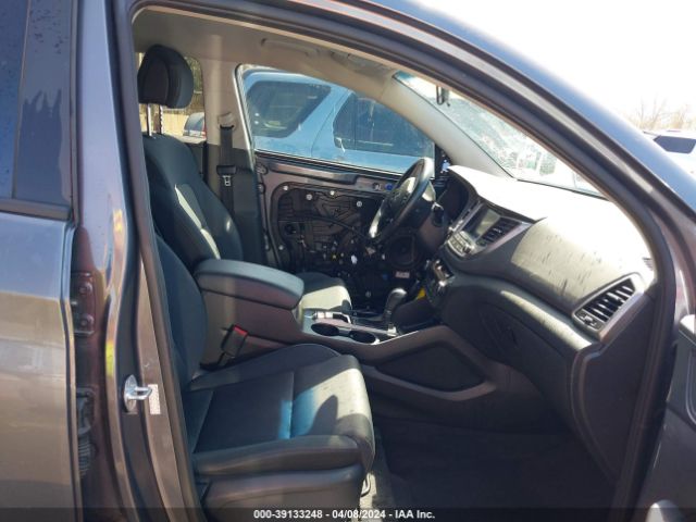 Photo 4 VIN: KM8J3CAL6JU761479 - HYUNDAI TUCSON 