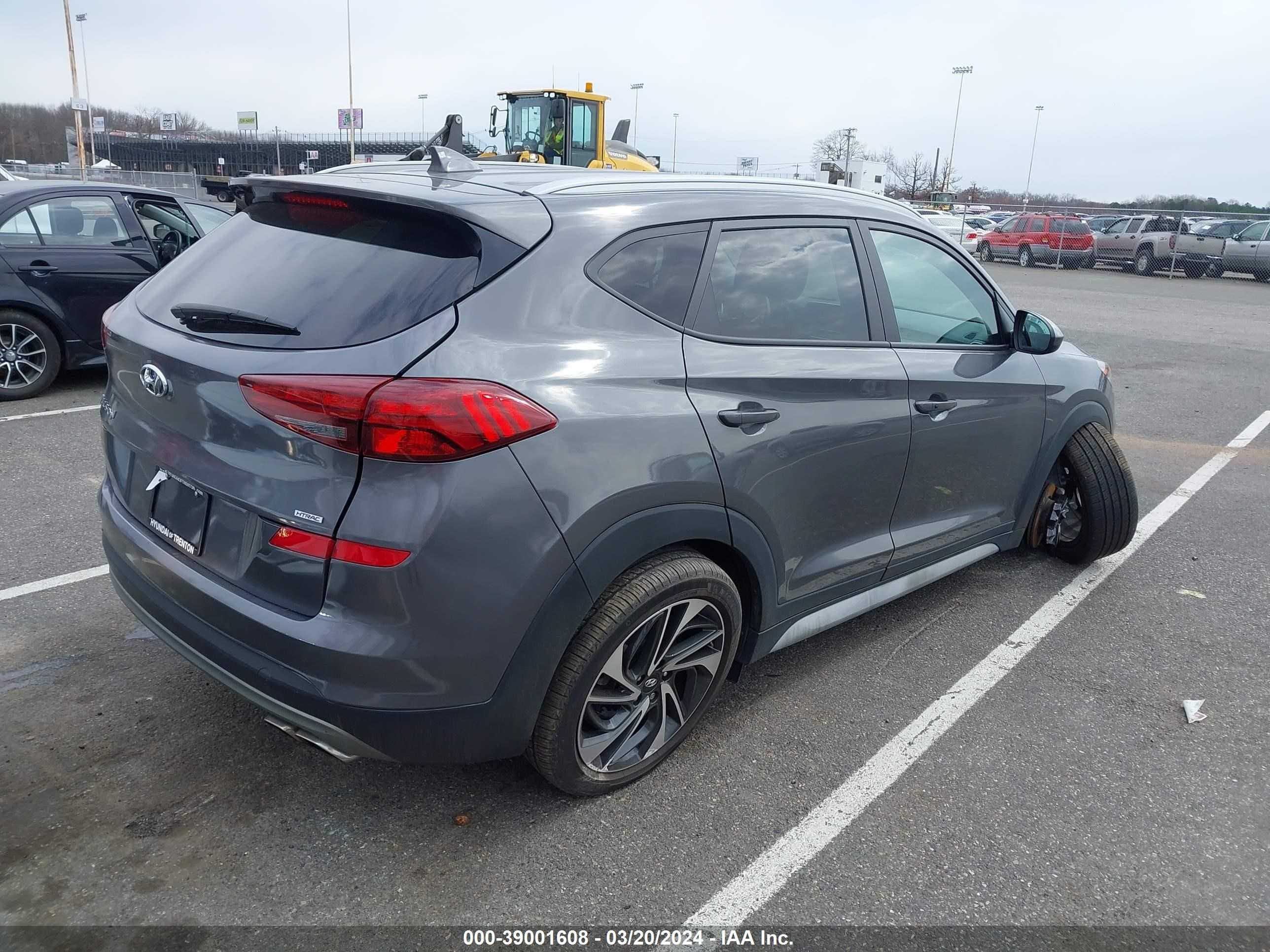 Photo 3 VIN: KM8J3CAL6MU315465 - HYUNDAI TUCSON 