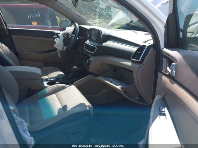 Photo 4 VIN: KM8J3CAL7LU185775 - HYUNDAI TUCSON 