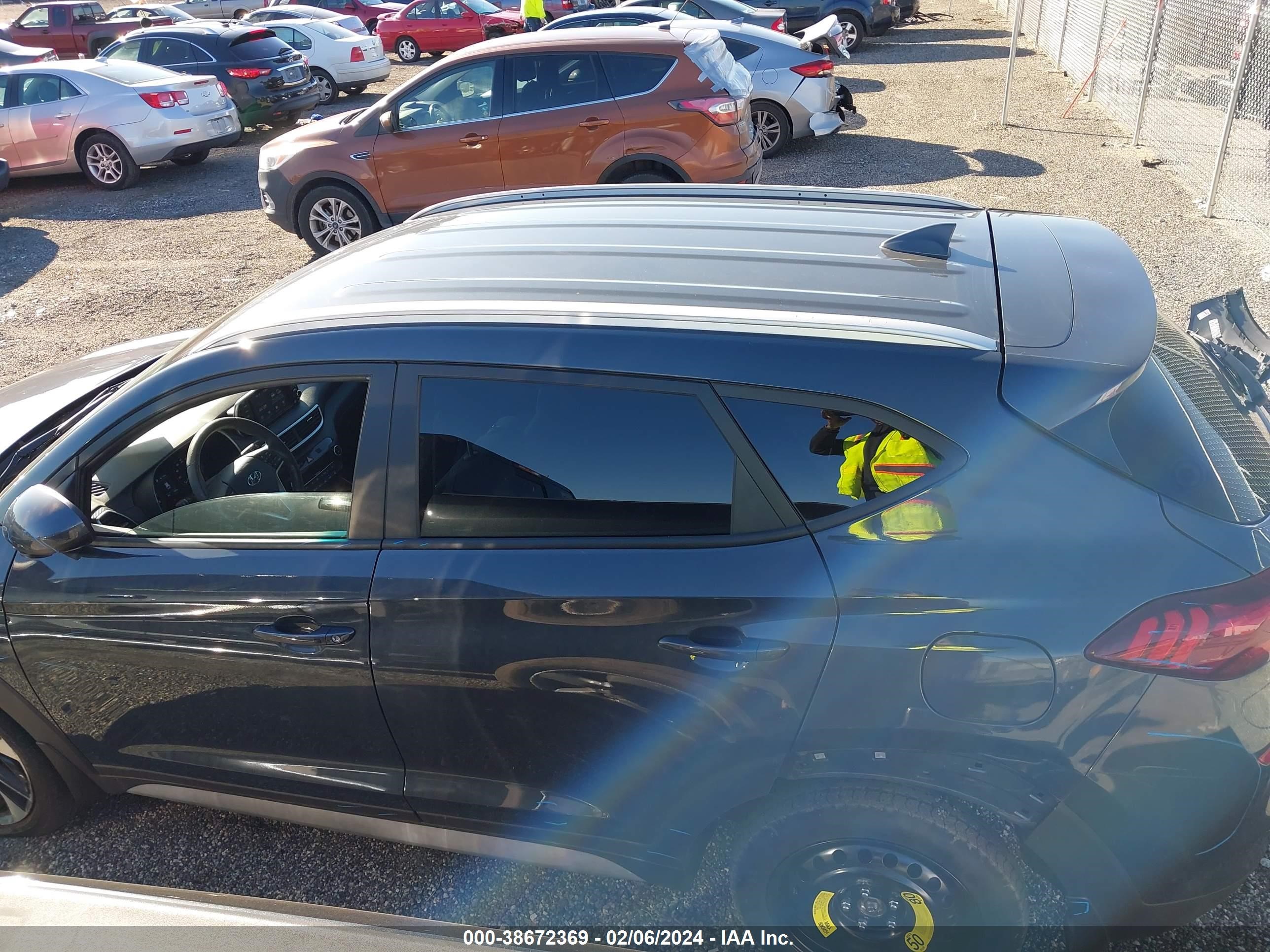 Photo 14 VIN: KM8J3CAL8MU323003 - HYUNDAI TUCSON 