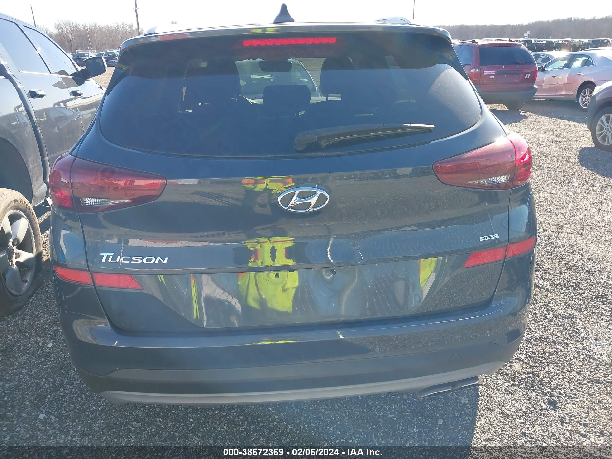 Photo 16 VIN: KM8J3CAL8MU323003 - HYUNDAI TUCSON 