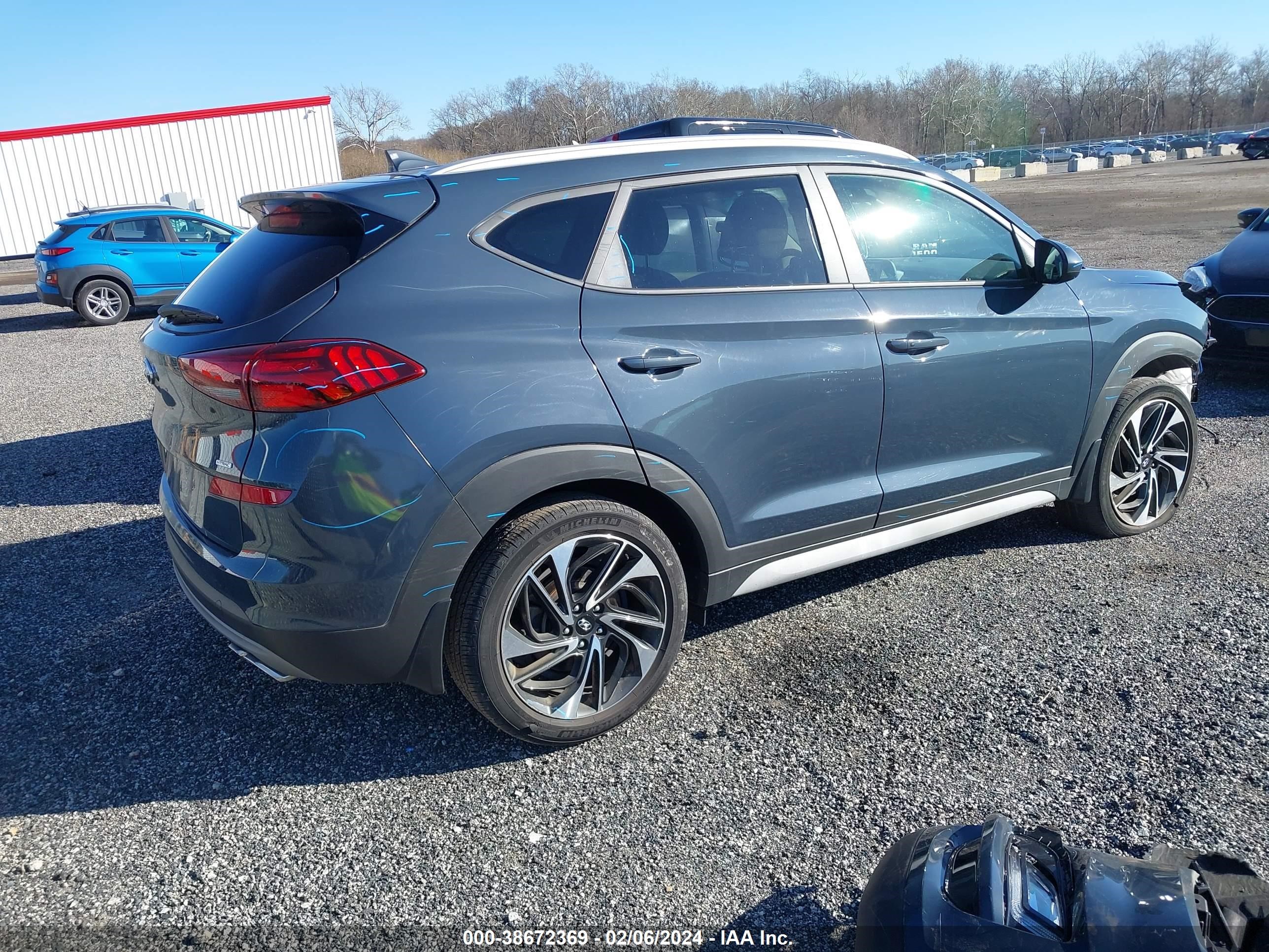 Photo 3 VIN: KM8J3CAL8MU323003 - HYUNDAI TUCSON 