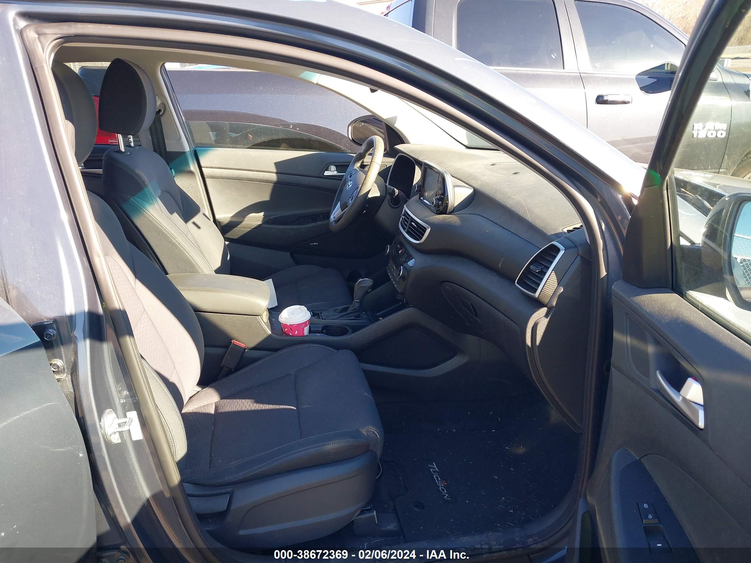 Photo 4 VIN: KM8J3CAL8MU323003 - HYUNDAI TUCSON 