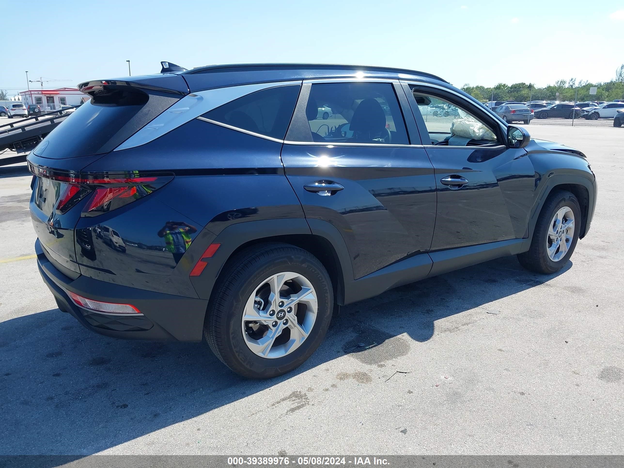 Photo 3 VIN: KM8JB3DE4RU281792 - HYUNDAI TUCSON 