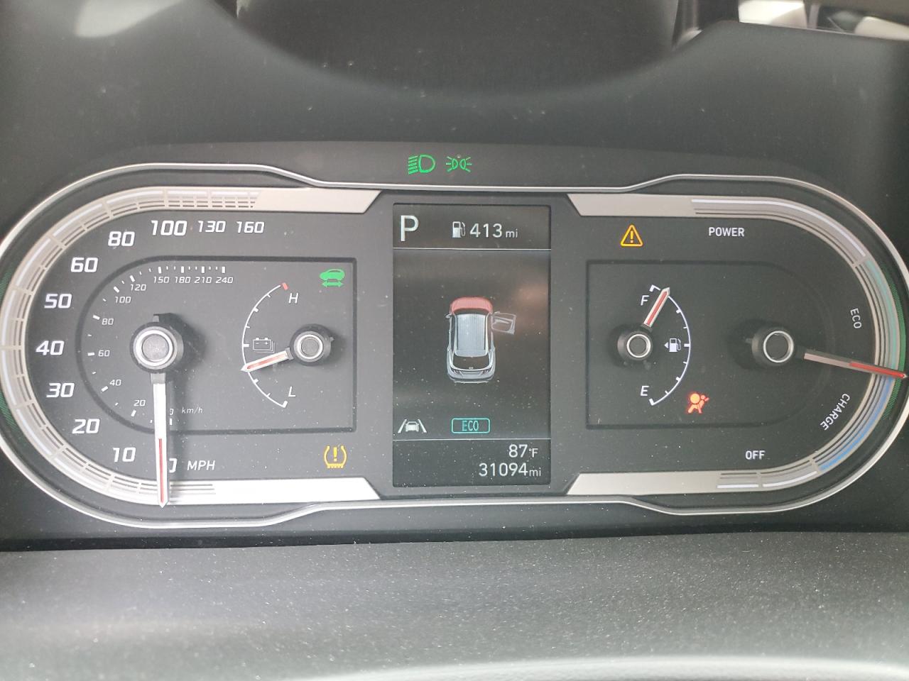 Photo 8 VIN: KM8JBCA1XNU039388 - HYUNDAI TUCSON 