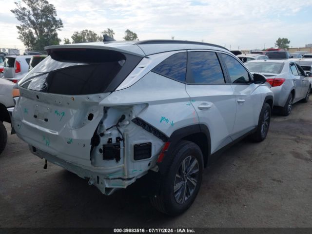 Photo 3 VIN: KM8JBCA1XPU118885 - HYUNDAI TUCSON 