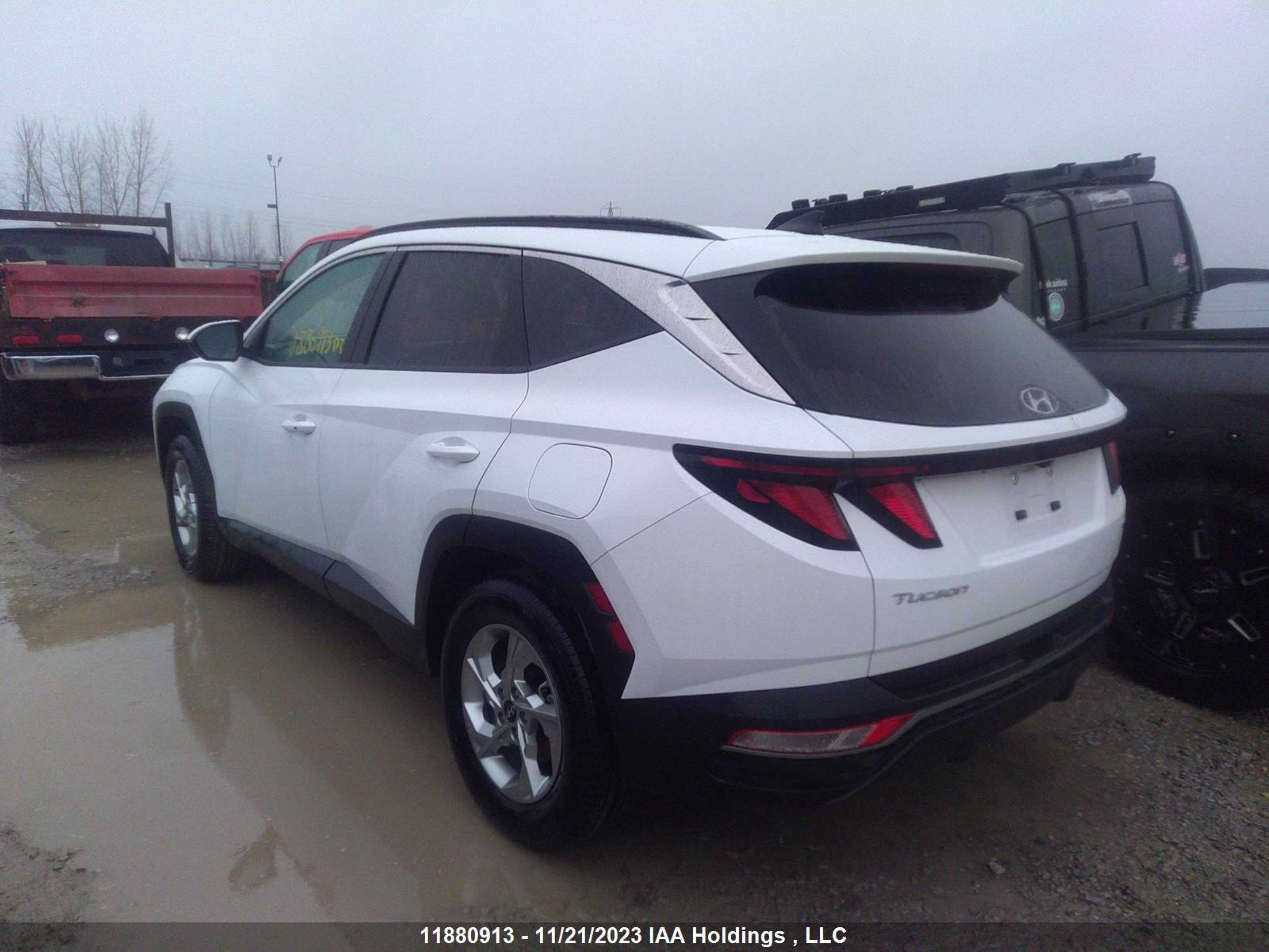 Photo 2 VIN: KM8JBCAE4PU240788 - HYUNDAI TUCSON 