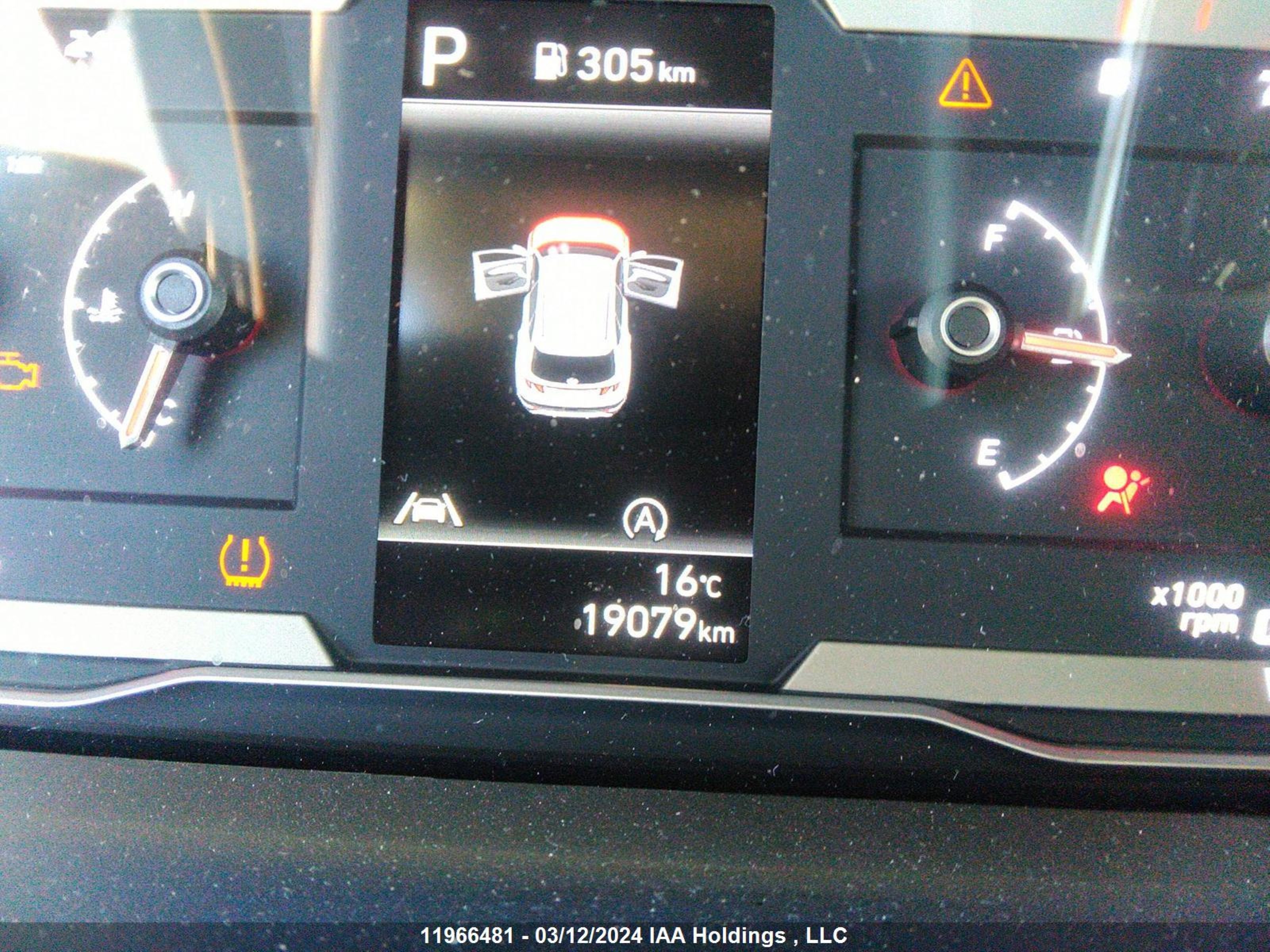 Photo 15 VIN: KM8JBCAE8PU204246 - HYUNDAI TUCSON 