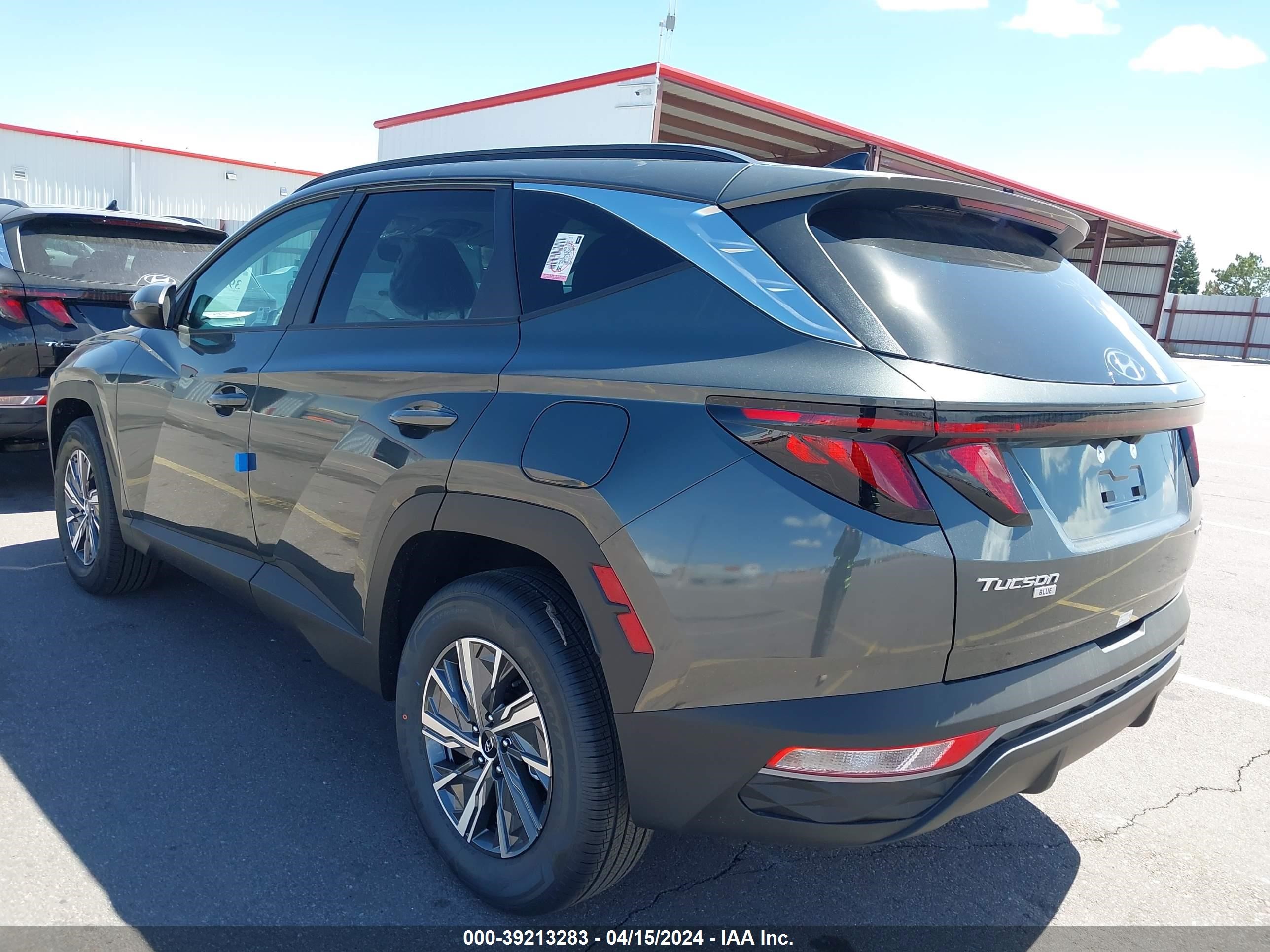 Photo 2 VIN: KM8JBCD12RU191294 - HYUNDAI TUCSON 