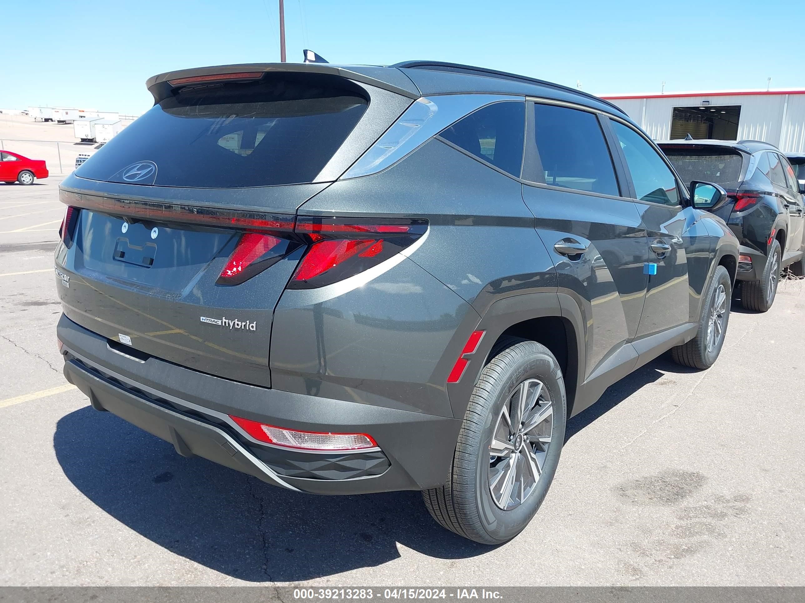 Photo 3 VIN: KM8JBCD12RU191294 - HYUNDAI TUCSON 