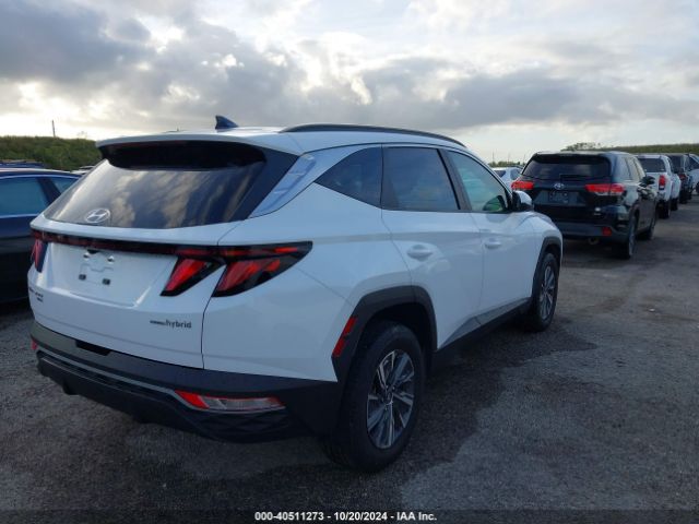 Photo 3 VIN: KM8JBCD14RU140783 - HYUNDAI TUCSON 