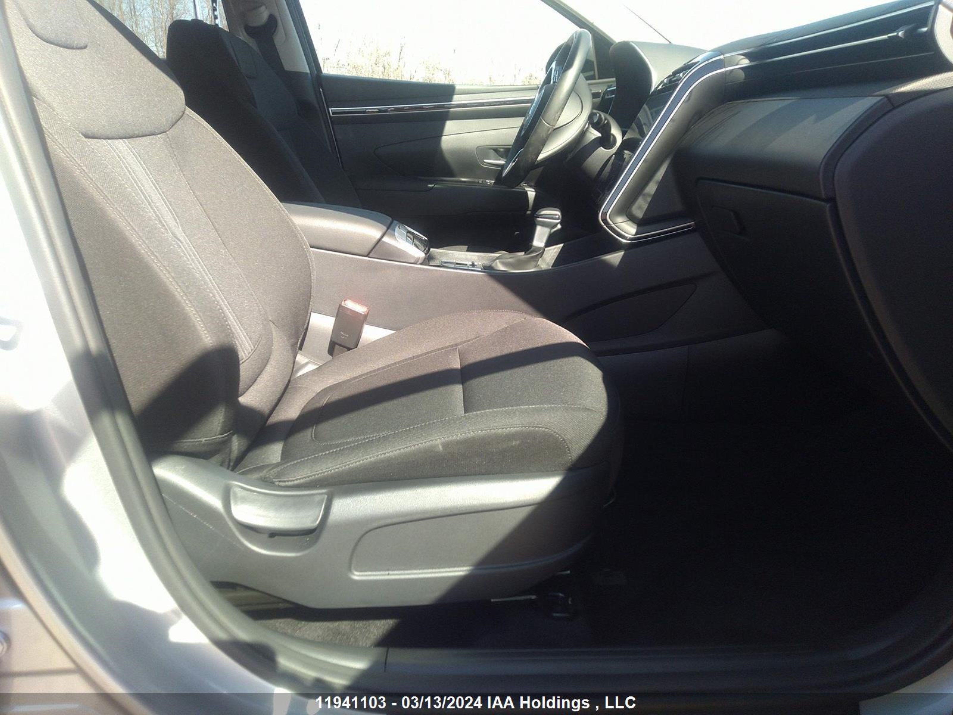 Photo 4 VIN: KM8JBCDE1RU292670 - HYUNDAI TUCSON 