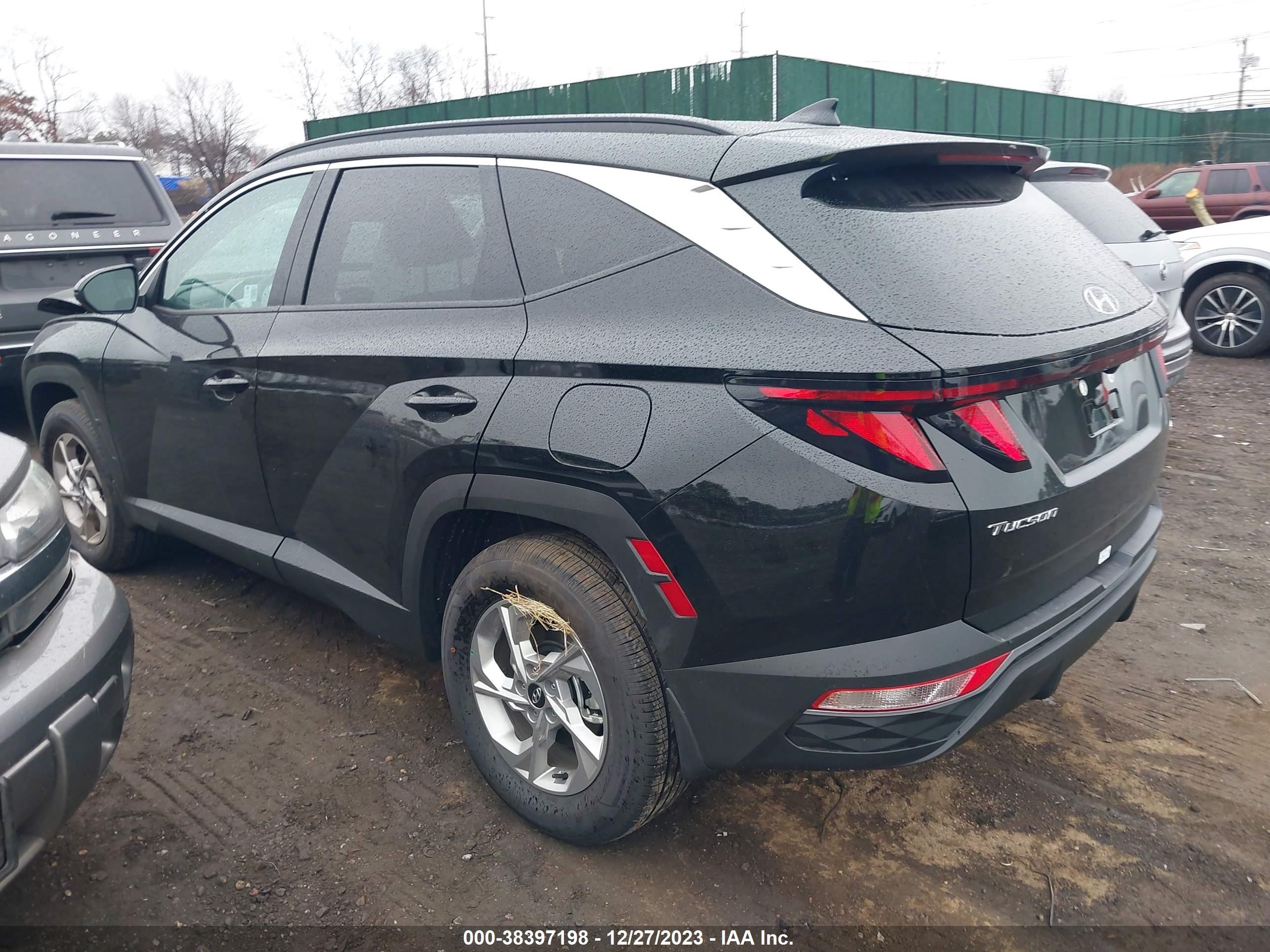 Photo 2 VIN: KM8JBCDE9RU300806 - HYUNDAI TUCSON 