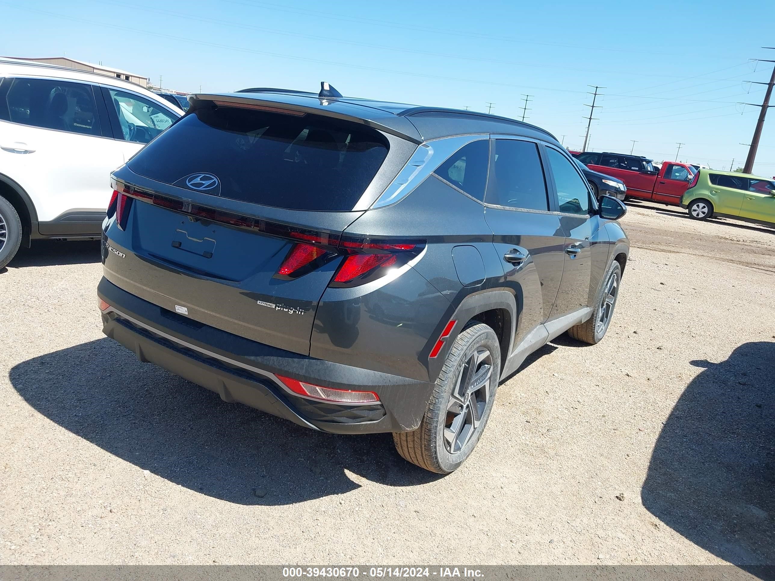 Photo 3 VIN: KM8JBDD22RU182254 - HYUNDAI NULL 