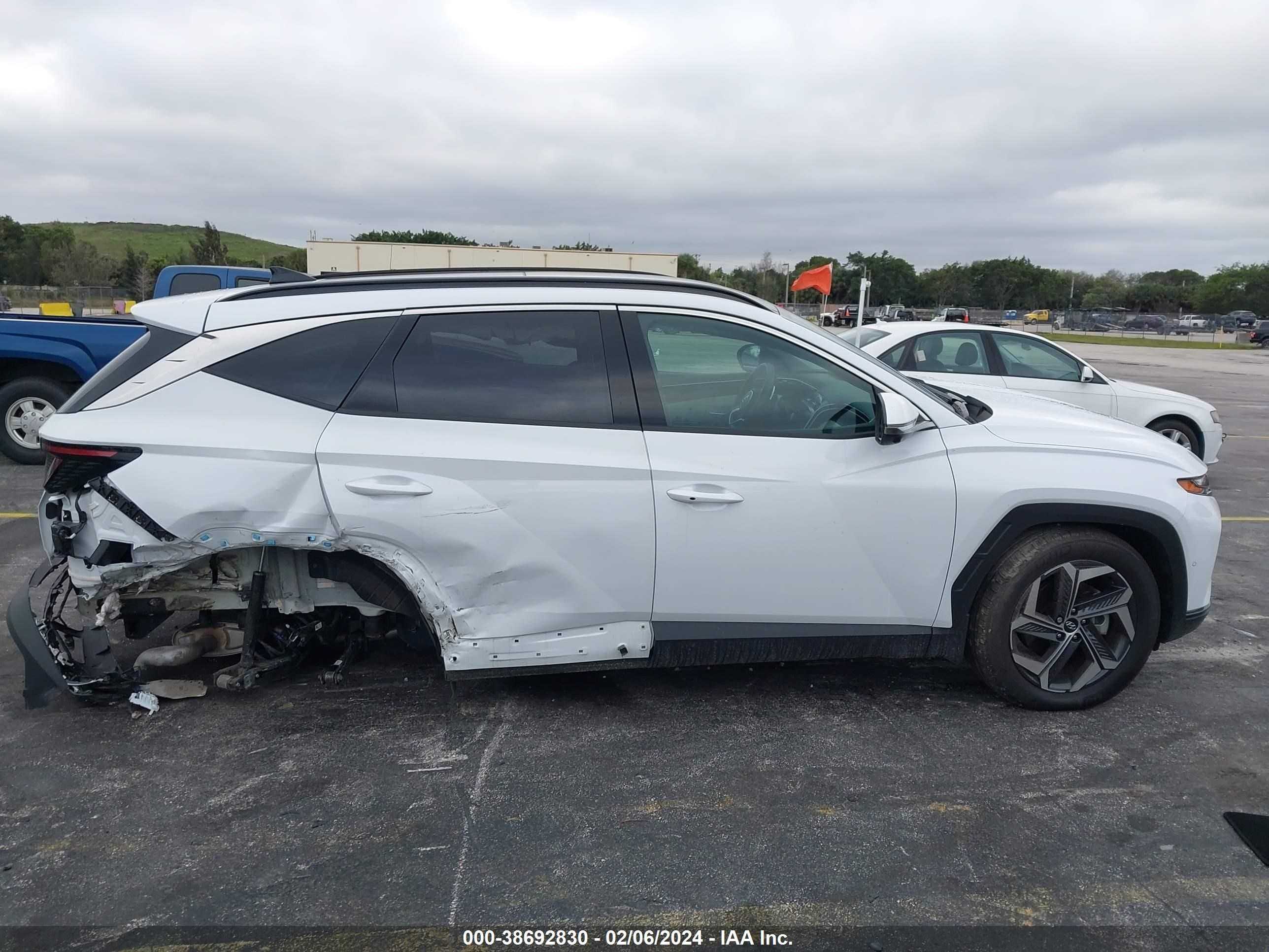 Photo 12 VIN: KM8JCCA15PU132769 - HYUNDAI TUCSON 