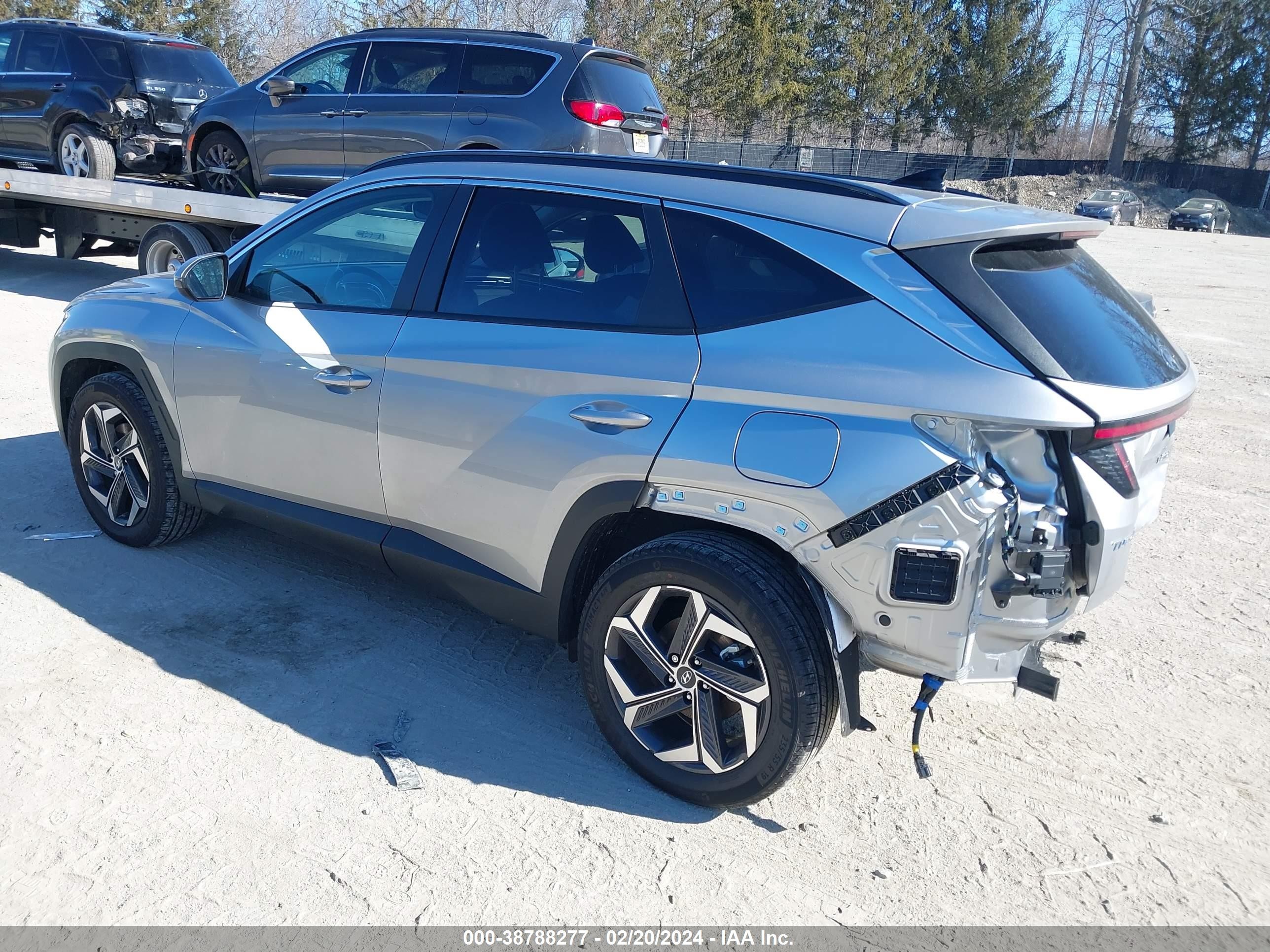 Photo 2 VIN: KM8JCCD18RU153095 - HYUNDAI TUCSON 