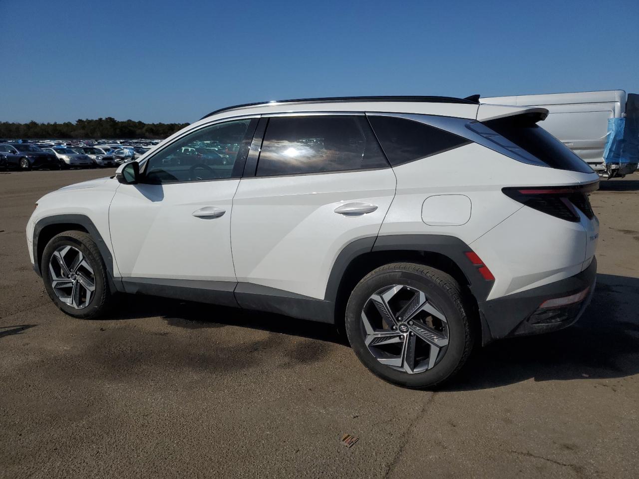 Photo 1 VIN: KM8JECA10NU076330 - HYUNDAI TUCSON 