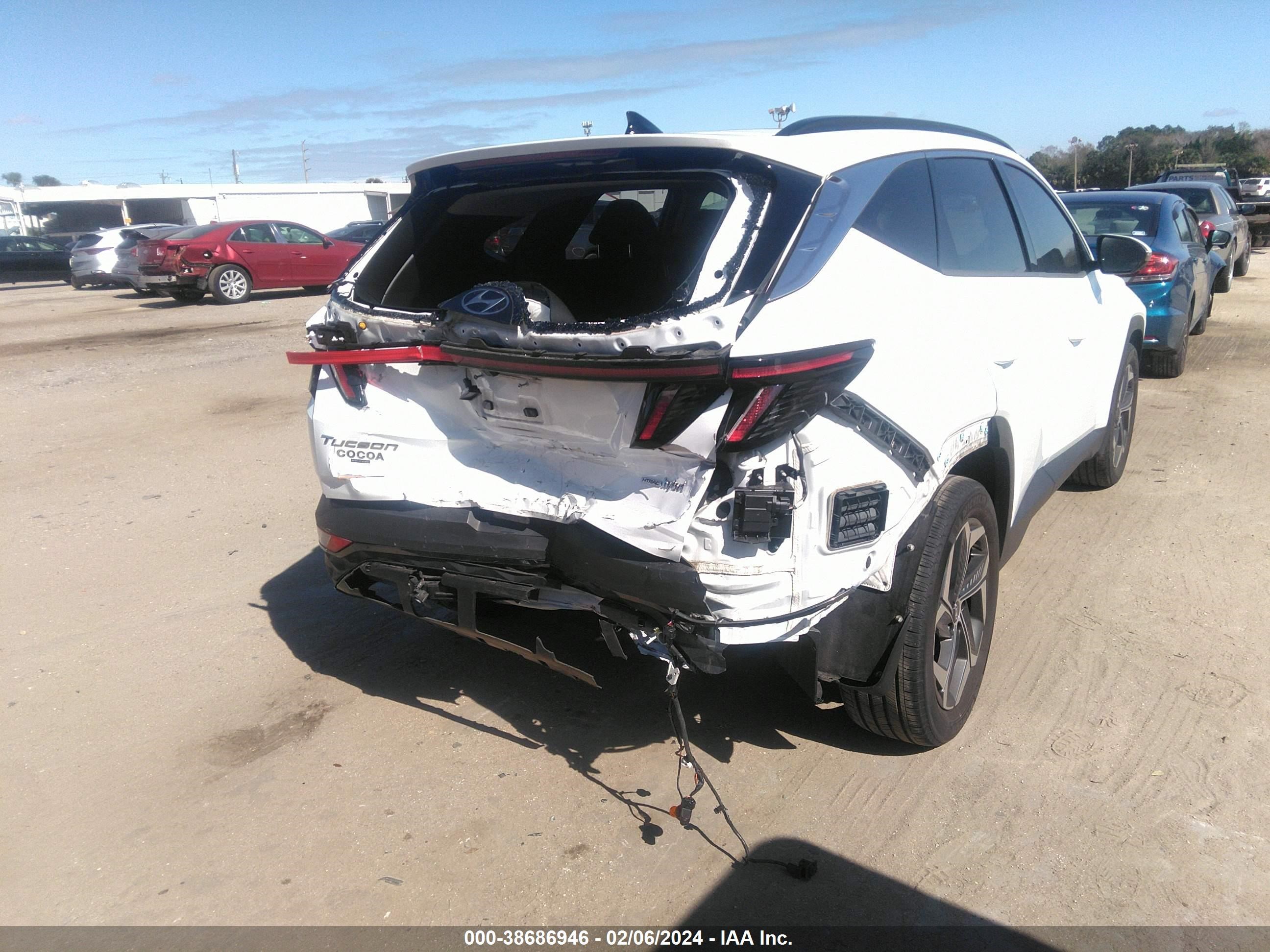 Photo 15 VIN: KM8JECA12NU031812 - HYUNDAI TUCSON 